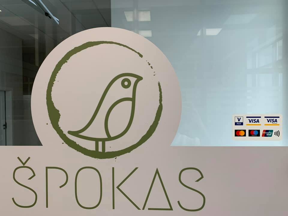 Galimybė atsiskaityti banko kortelėmis.